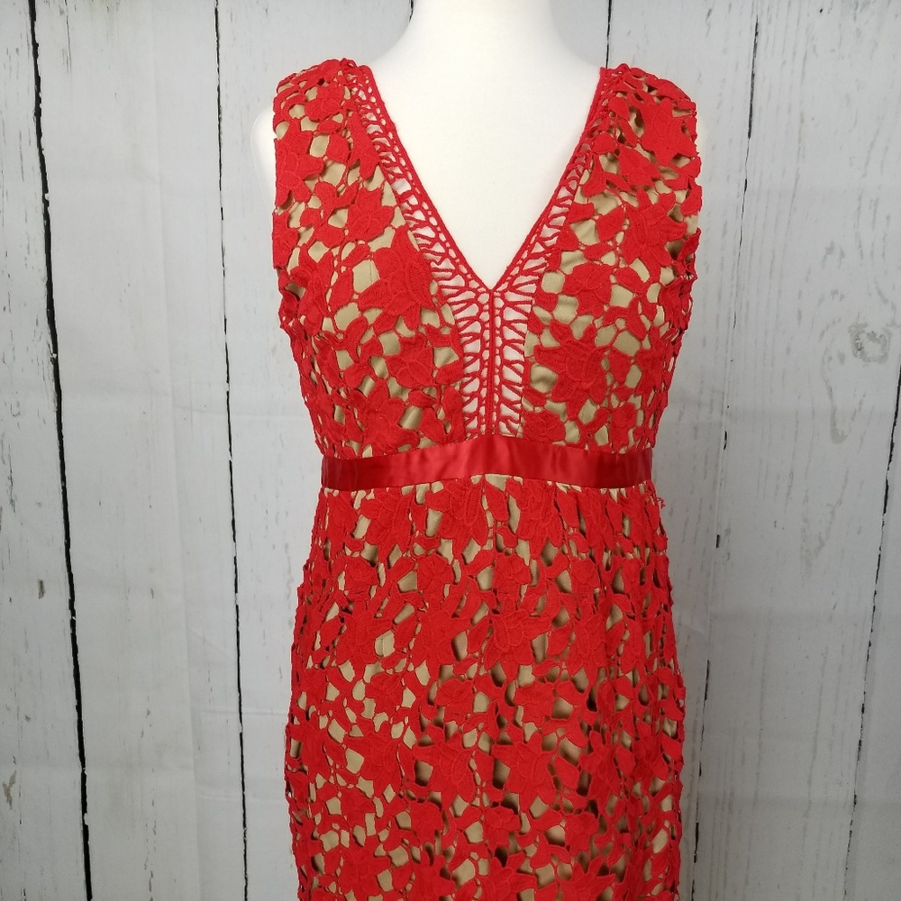 EVENING V NECK CROCHET DRESS